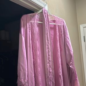 Gorgeous pink robe!